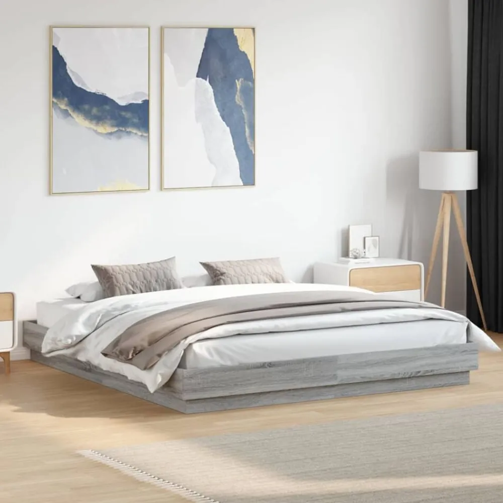 Bedden & Accessoires*vidaXL Bedframe met LED-verlichting eikenkleur 200x200 cm Grijs sonoma