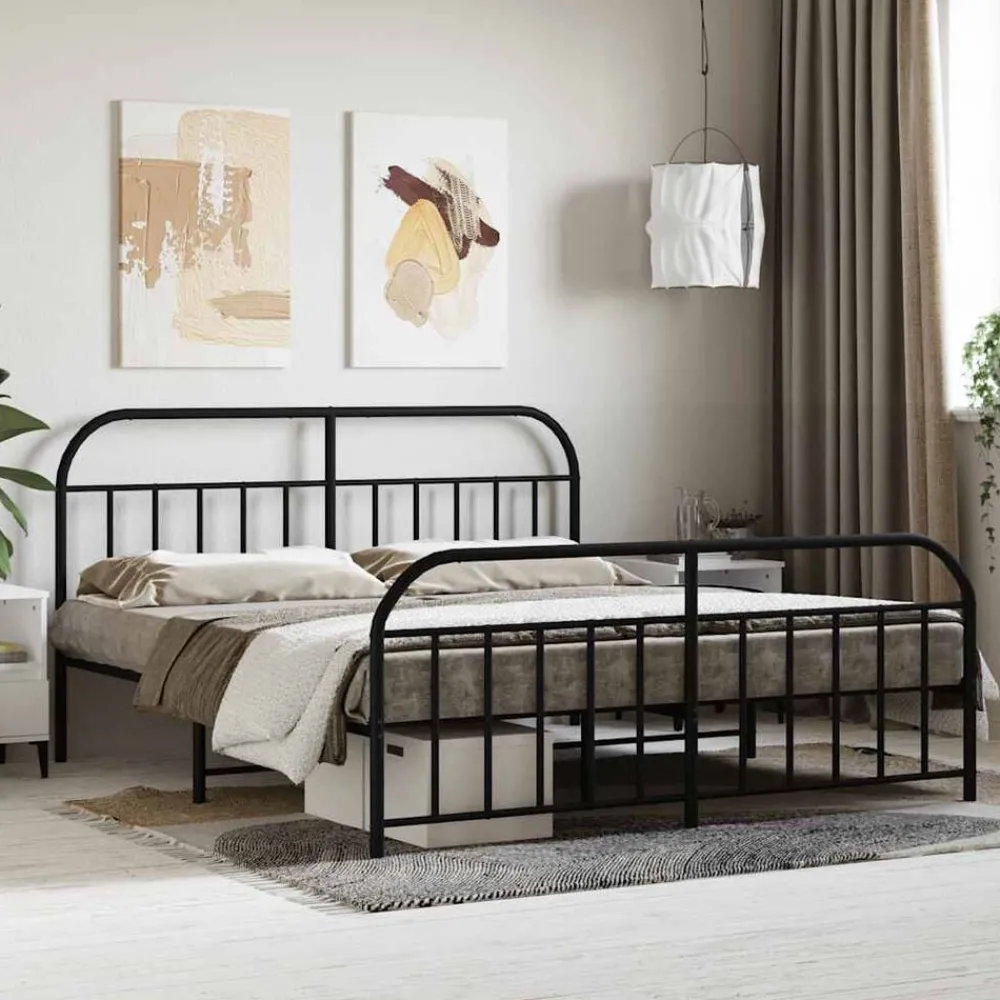 Bedden & Accessoires*vidaXL Bedframe met voetbord zonder matras metaal 160x200 cm Zwart