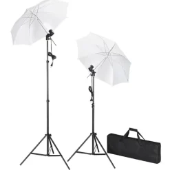 Fotostudioset met achtergrond, lampen en paraplu's><noscript><img width=